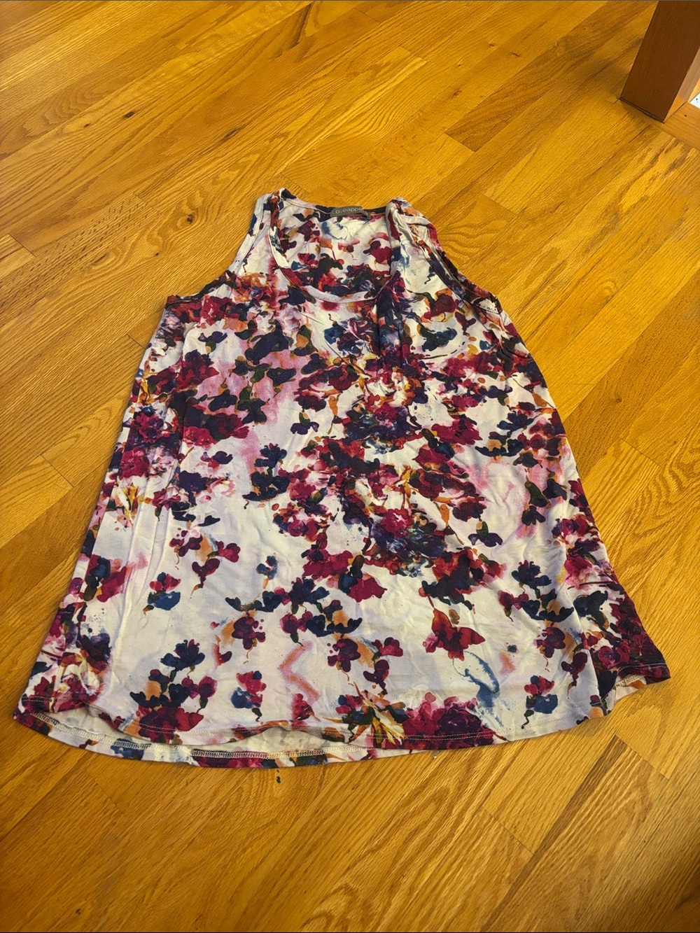 Loveappella Earnest Swing Knit Top (Size L)